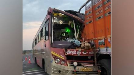 Bus accident, Andhra Pradesh, devotees ,