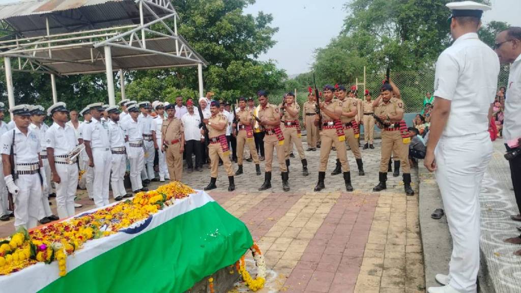 Navy radar plotter madan Jadhav from Koregaon died on duty at Uran base Navy radar plotter madan Jadhav from Koregaon died on duty at Uran base