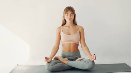 What is right time to practice yoga morning or evening know best time yoga benefits