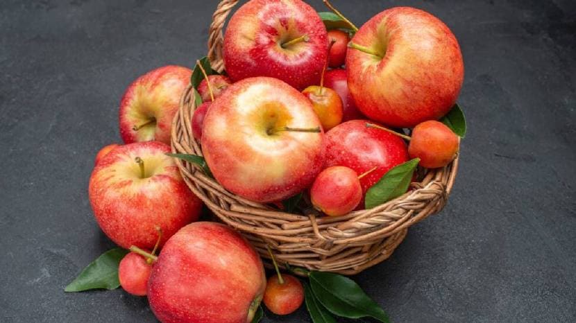 an apple a day keeps the doctor away