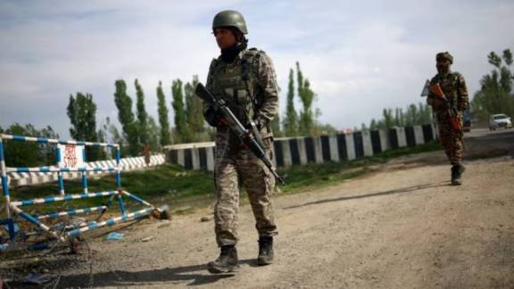 India suspends visas for Pakistani nationals effective April 27