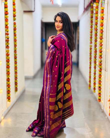 Prapti Redkar Purple Narayanpeth Saree