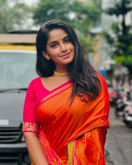 Prapti Redkar Purple Narayanpeth Saree