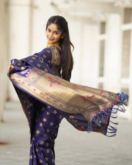Prapti Redkar Purple Narayanpeth Saree