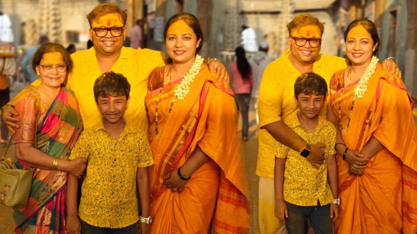 Maharashtrachi Hasyajatra Fame Prasad Khandekar jejuri khandoba Darshan with Family
