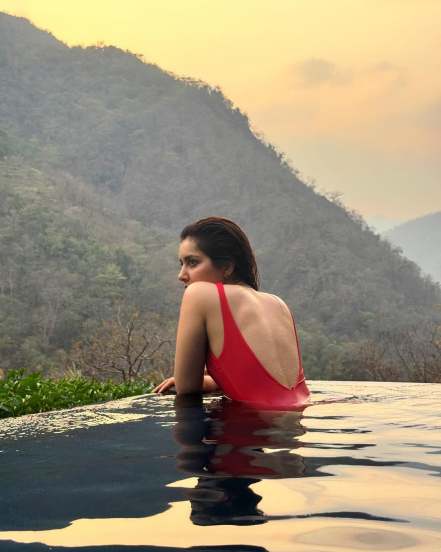 Rashii Khanna 