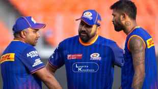 Rohit Sharma Out of Mumbai Indians Playing XI Against Lucknow Super Giants Due to Knee Injury IPL 2025