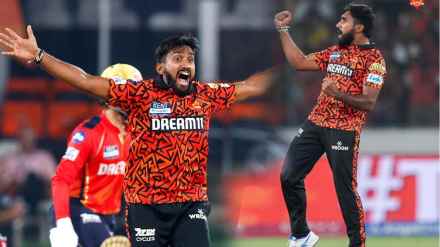 आयपीएलमध्ये पंजाब किंग्स वि. सनरायझर्स हैदराबाद सामन्यात नव्या गोलंदाजाने पदार्पण केले, ज्याने पदार्पणात २ विकेट्स घेतल्या आहेत. सनरायझर्स हैदराबादकडून इशान मलिंगाने आयपीएलमध्ये पदार्पण केले. कर्णधार पॅट कमिन्सने नाणेफेकीदरम्यान माहिती दिली. मलिंगाने प्लेइंग इलेव्हनमध्ये कामिंदू मेंडिसची जागा घेतली. पण हा इशान मलिंगा नेमका आहे तरी कोण? (फोटो-Sunrisers Hyderabad) आयपीएलमध्ये पंजाब किंग्स वि. सनरायझर्स हैदराबाद सामन्यात नव्या गोलंदाजाने पदार्पण केले, ज्याने पदार्पणात २ विकेट्स घेतल्या आहेत. सनरायझर्स हैदराबादकडून इशान मलिंगाने आयपीएलमध्ये पदार्पण केले. कर्णधार पॅट कमिन्सने नाणेफेकीदरम्यान माहिती दिली. मलिंगाने प्लेइंग इलेव्हनमध्ये कामिंदू मेंडिसची जागा घेतली. पण हा इशान मलिंगा नेमका आहे तरी कोण? (फोटो-Sunrisers Hyderabad)