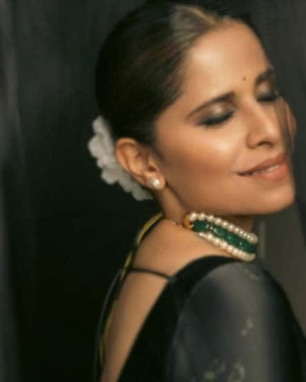 Sai Tamhankar Gulkand Black Saree Look