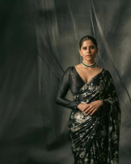Sai Tamhankar Gulkand Black Saree Look