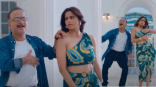 Samir Choughule Father Reaction on Chal Jau Date Var song with sai tamhankar