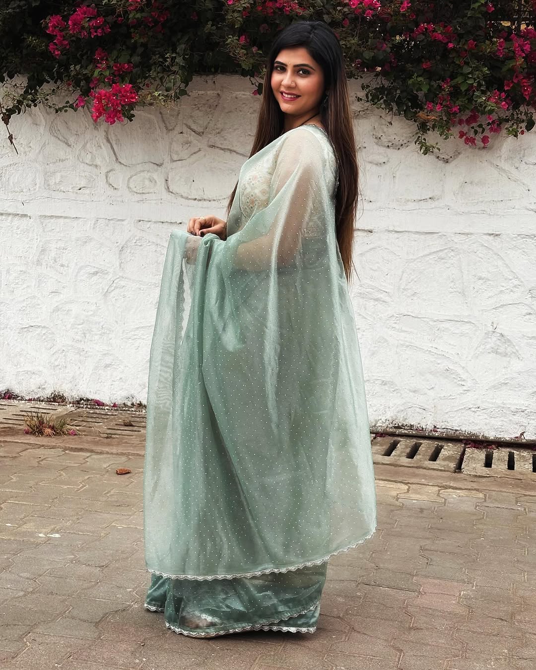 marathi actress veena jagtap saree look