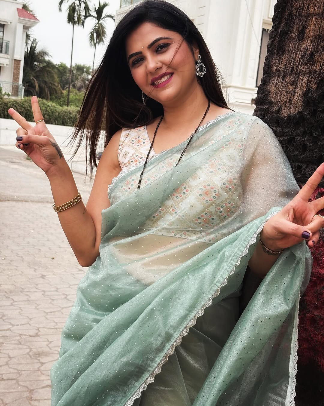 marathi actress veena jagtap saree look