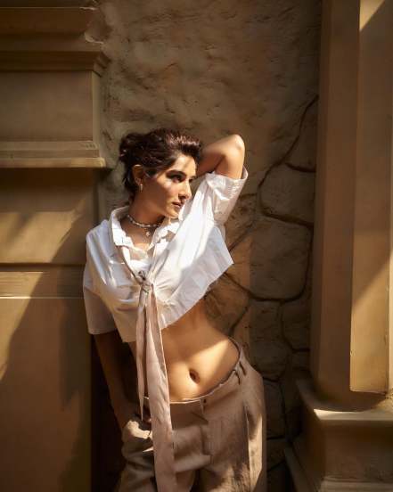 marathi actress neha khan hot look photoshoot