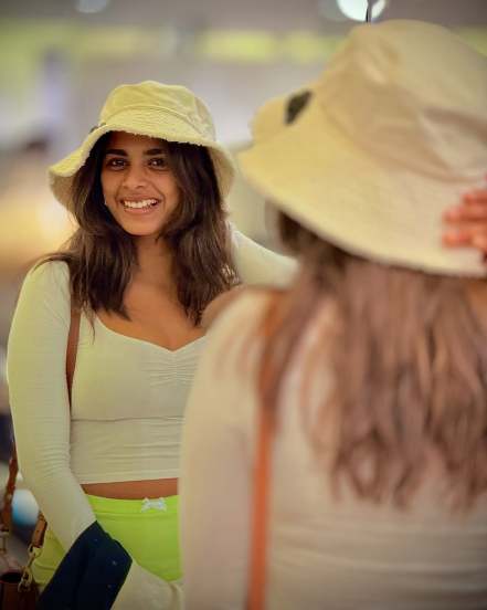 amruta dhongade hot look in latest photos