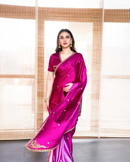 Aditi rao hydari in pink saree 