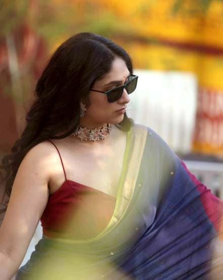Priyadarshini Indalkar blue cotton saree stylish look
