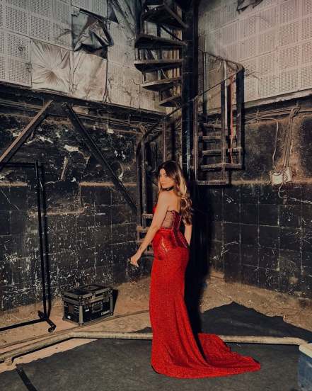 Fitness Queen Shilpa Shetty Stuns in Red Corset Top and Skirt, Viral Glam Photos Inside
