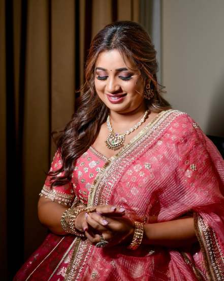 Shreya Ghoshal shares stunning photos in a pink lehenga to wish fans Shubho Nobo Borsho