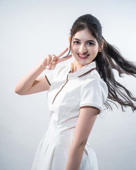 Bajrangi Bhaijaan fame Harshaali Malhotra stuns fans with her latest photos in a white dress See how Munni looks now elegant and grown up