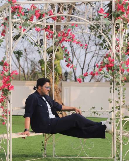 Shreyas Talpade’s Dashing Look Goes Viral, Fans Can’t Stop Gushing Over His Style