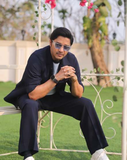 Shreyas Talpade’s Dashing Look Goes Viral, Fans Can’t Stop Gushing Over His Style