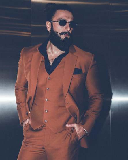 Ranveer Singh’s Dashing Look in Brown Suit and Beard Goes Viral Fans Love His Stylish Poses