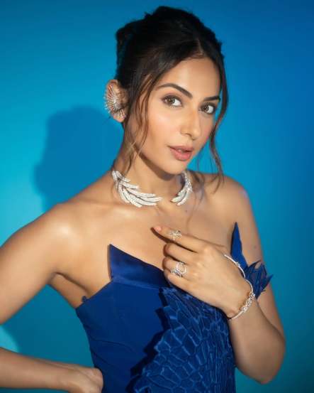 Rakul Preet Singh Turns Heads in Bold Black Suit, Fans Can’t Get Enough of Her Boss Look