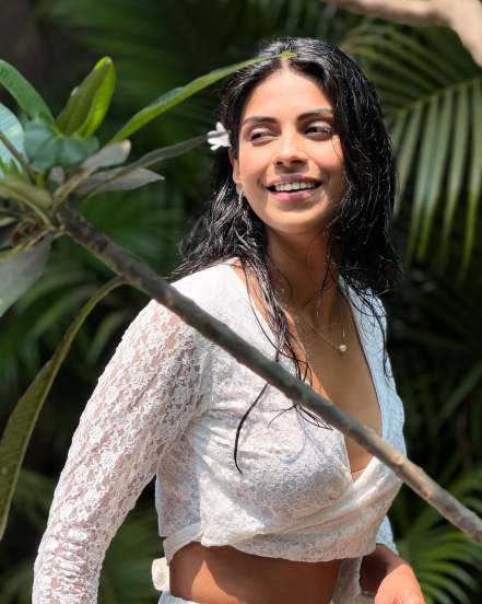 Swarda Thigale Ruffle Saree Look