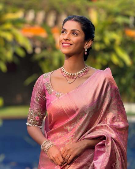 Swarda Thigale Ruffle Saree Look