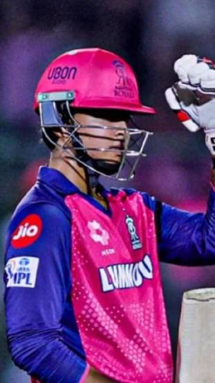 ipl 2025 Vaibhav suryavanshi century Sachin Tendulkar Yusuf pathan Vicky Kaushal priety Zinta