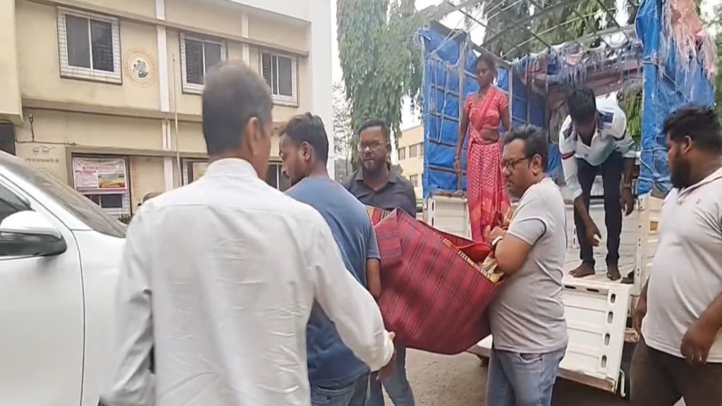 १३ वर्षीय मुलाची मृत्यूनंतरही फरफट, मृतदेह कारमधून नेण्याची वेळ