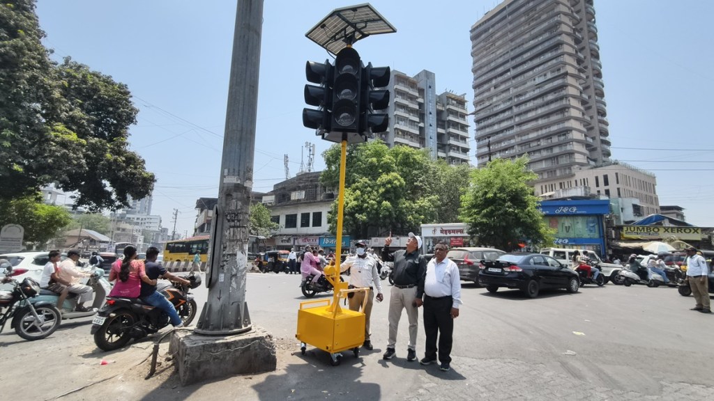 rotating signal, Sahajanand Chowk, rotating signal, Sahajanand Chowk,