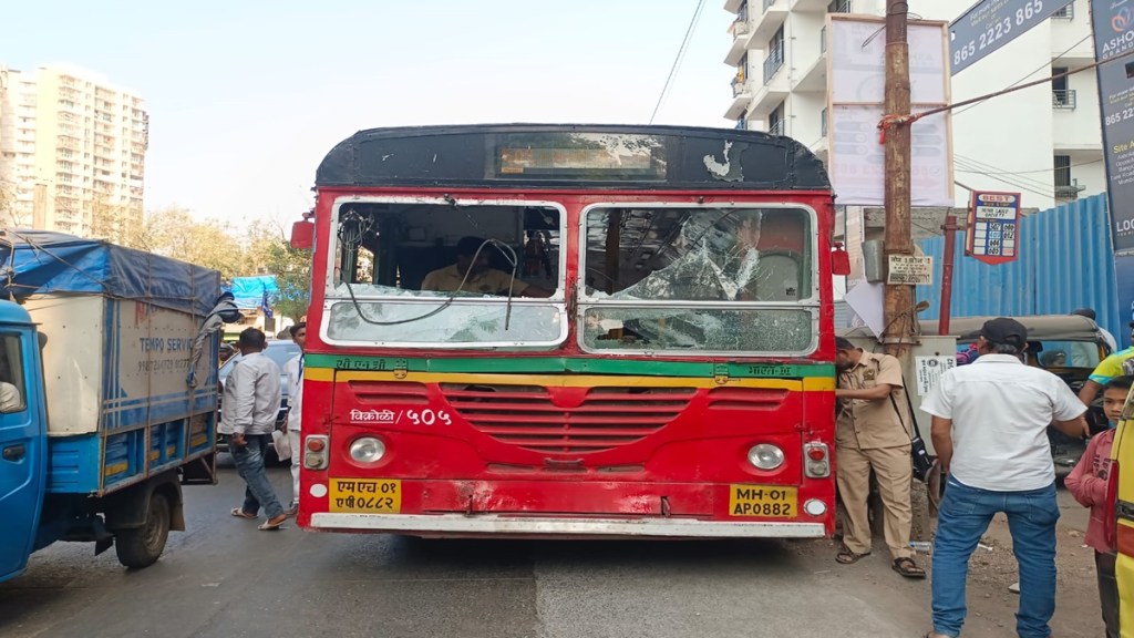 Youth arrested, vandalizing vehicles, Bhandup, sword , Youth arrested, vandalizing vehicles, Bhandup, sword ,