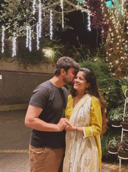 paaru fame aditya real life wife amruta deshmukh work in zee marathi lakshmi niwas
