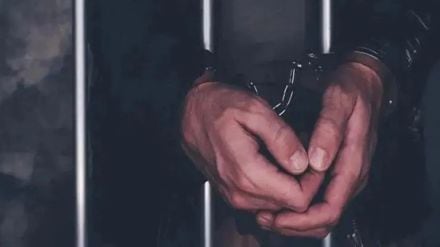 Six arrested for robbery with deadly weapons in satara