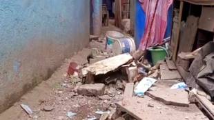 Part of a building collapsed on a neighboring house in Ulhasnagar news