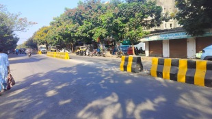 1450-meter divider has 28 openings, making the 58 lakh rupees spent useless palghar