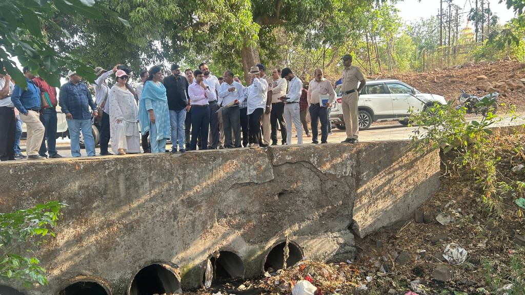 Abhinav Goyal inspections ulhas river and drain cleaning