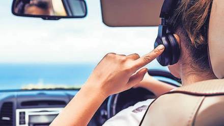 using headphones while driving