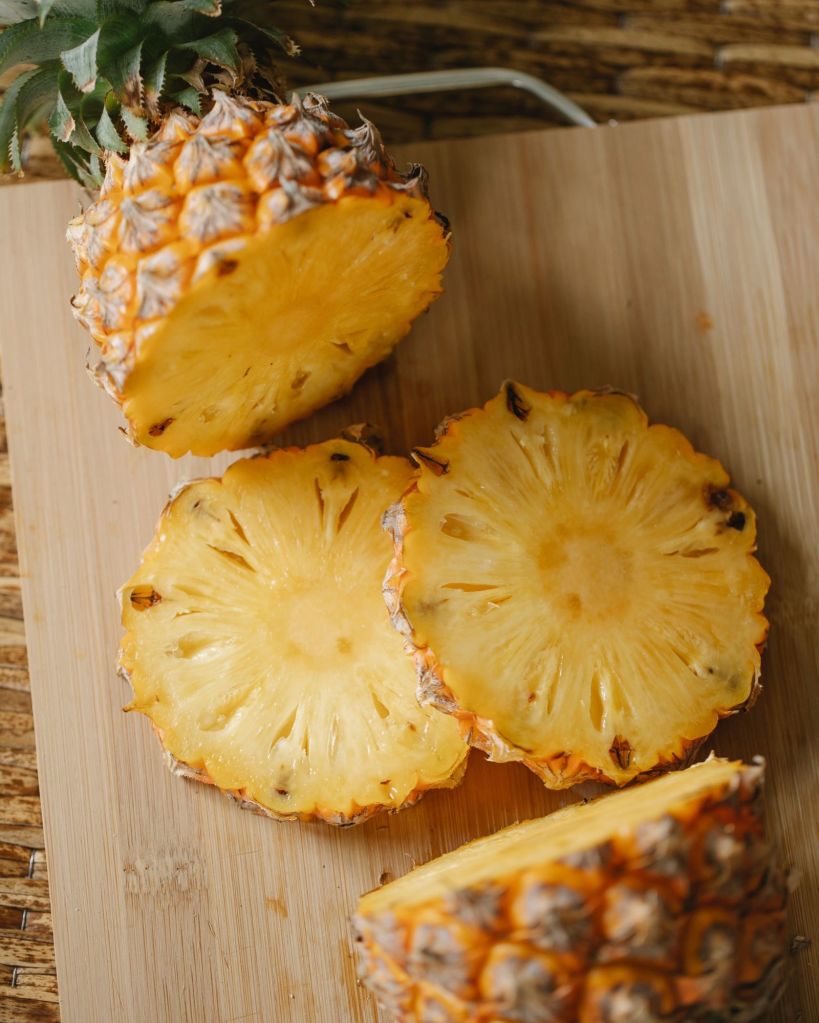 pineapple benefits tips