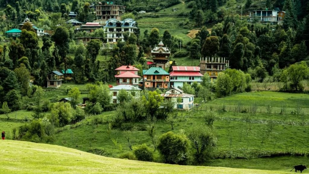 Sainj Valley Tour | Sainj Valley trip plan | Sainj Valley photo | famous tourist places in himachal pradesh | hill station