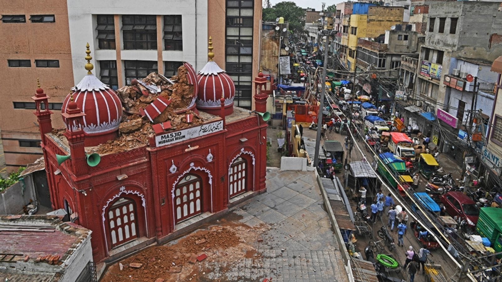 Secrets of Purani Delhi: Fascinating Stories Behind from Chawri Bazar ...