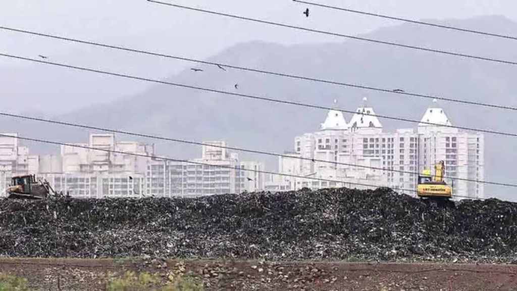 Kanjurmarg garbage stinks news in marathi