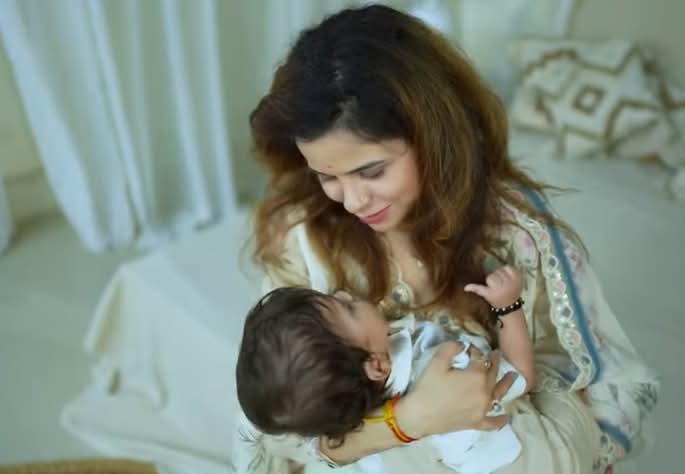 marathi singer kartiki gaikwad shares baby boy photos