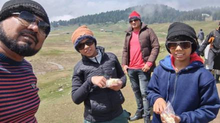 Mumbai family pahalgam Tour cancelled due to rain