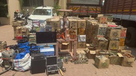 excise department crackdown foreign liquor smuggling in Thane excise department crackdown foreign liquor smuggling in Thane