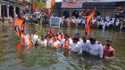 Godavari river pollution news in marathi