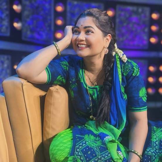 आपल्या विनोदी अभिनयाने चर्चेत राहणारी नम्रता सोशल मीडियावरही तितकीच सक्रीय असते.