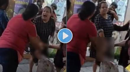 noida society women fight viral video